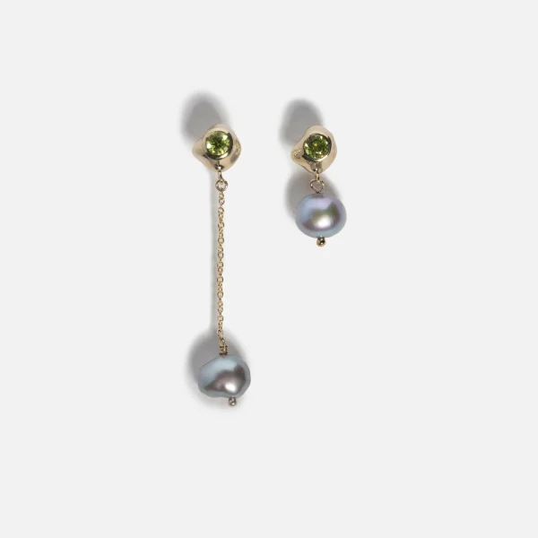 gold faris kira drop earrings with peridot - KITH-SHOP