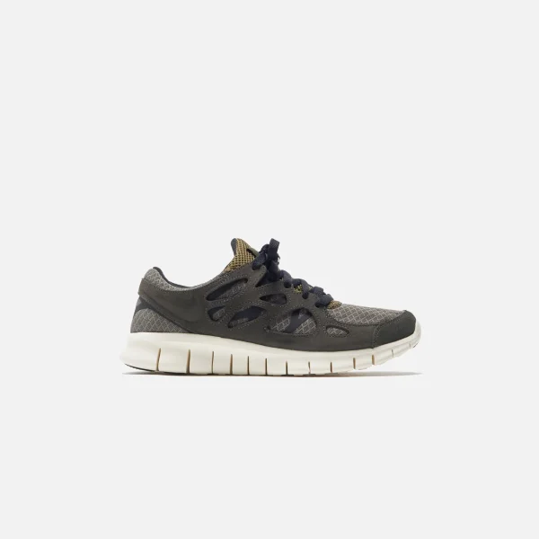 nike free run 2 in sequoia black medium olive and sail - KITH-SHOP